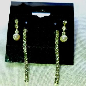 Classic rhinestone and pearl earring set